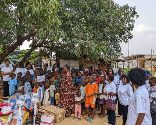 NSIA Assurances donne du sourire aux familles déplacées du NOSO.